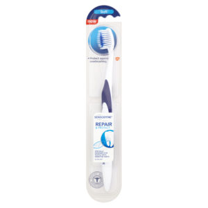 Sensodyne Sensitive Toothbrush Repair & Protect Soft