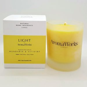 AROMA WORKS LIGHT RANGE MANDARIN AND VETIVERT 30CL