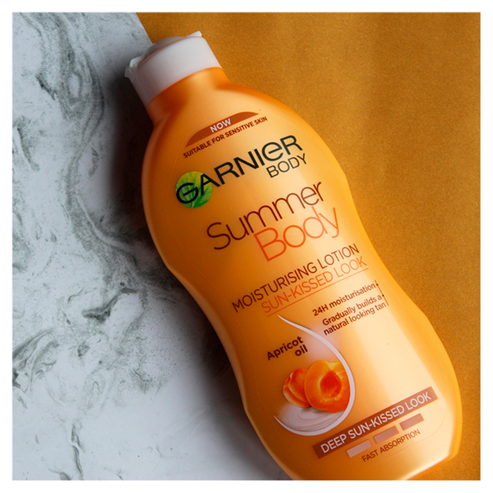 Garnier Summer Body Hydrating Gradual Tan Moisturiser Dark 250ml