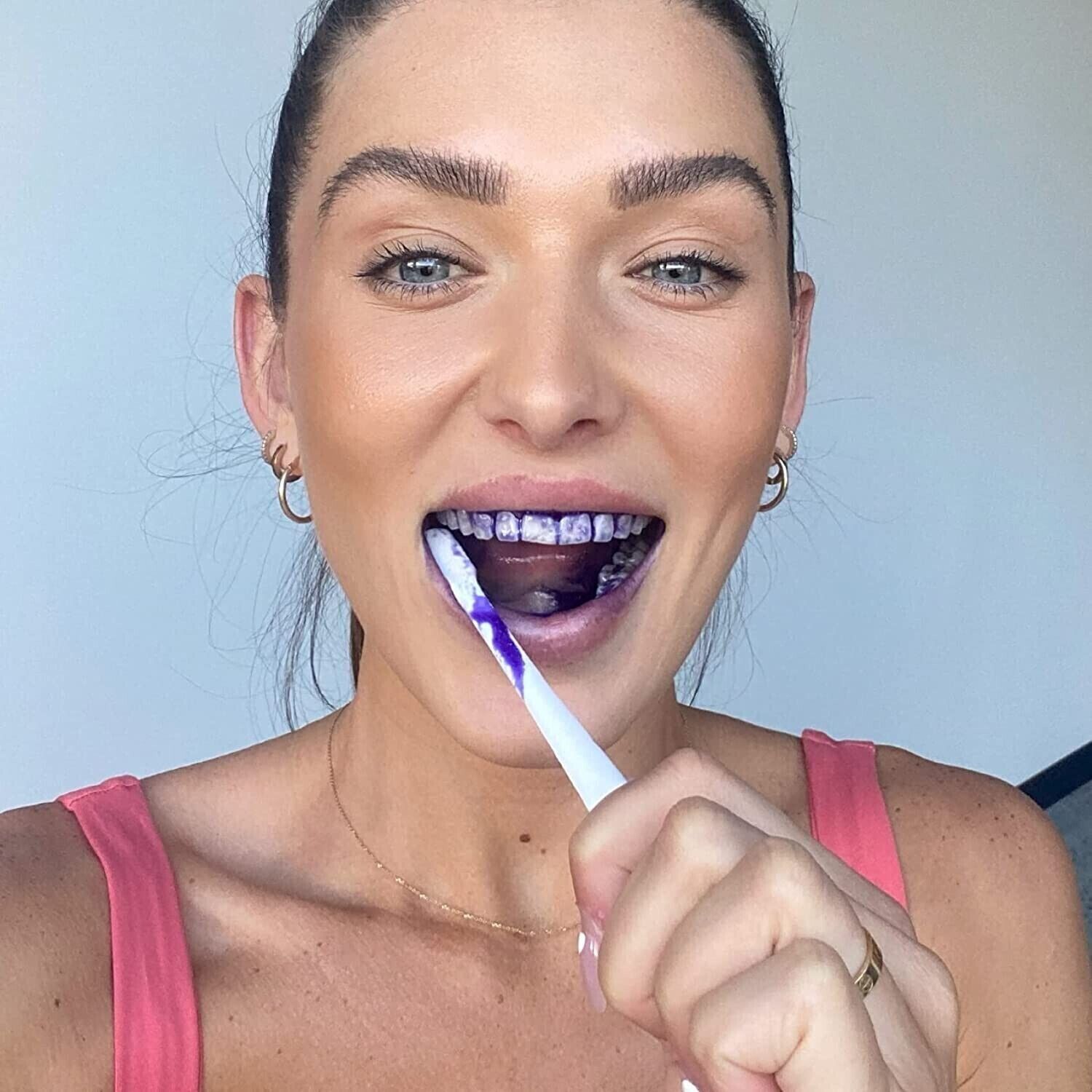 HI SMILE V34 Colour Corrector